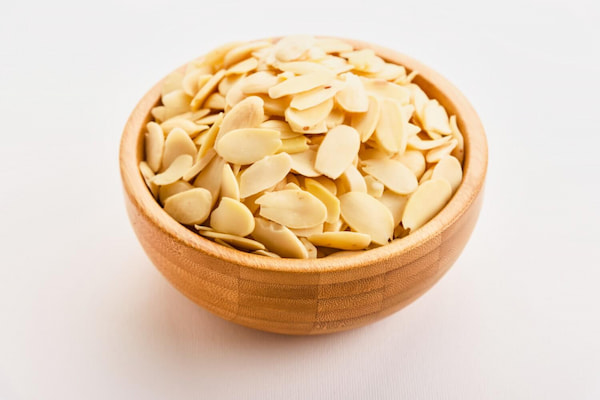 تصویر 5 از قیمت خرید بادام درختی پرک شده + فروش ویژه